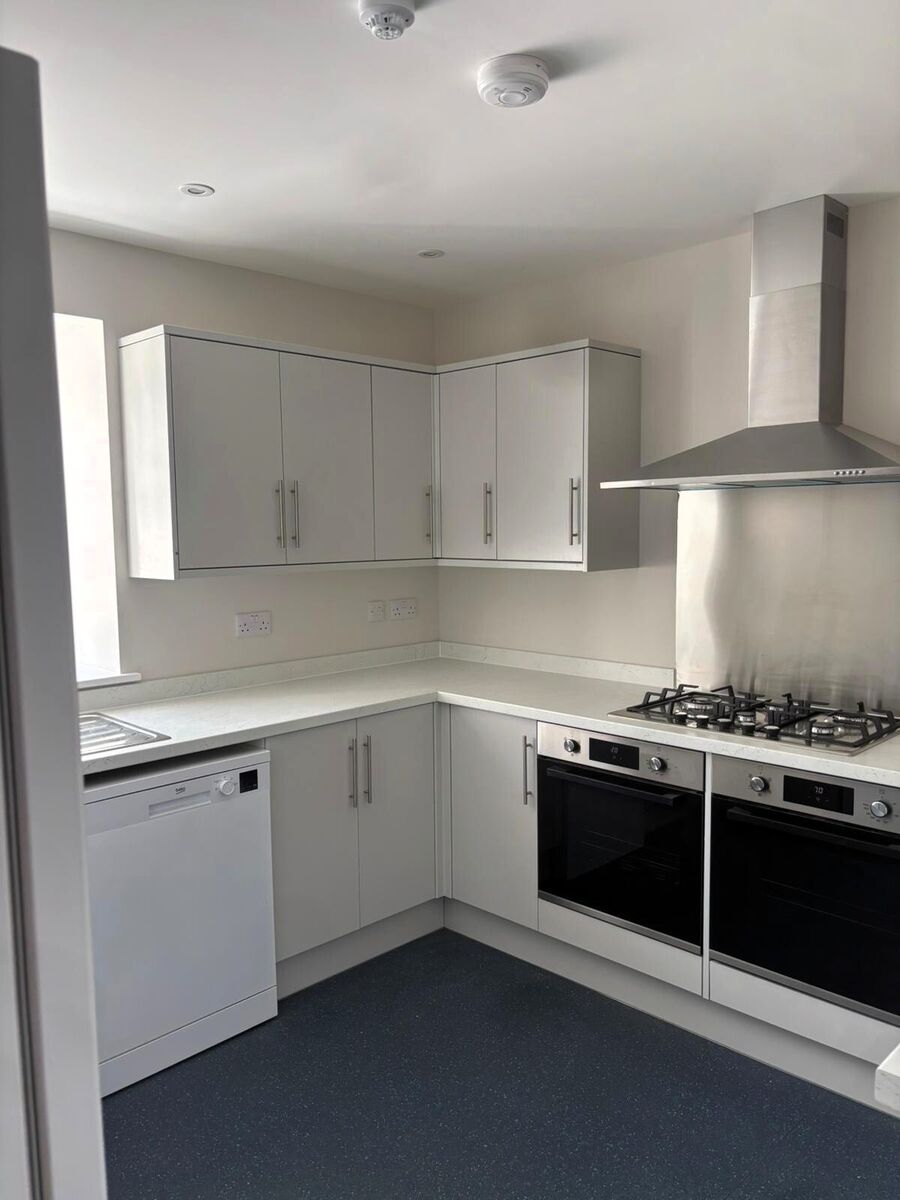 6. 09416695-3642-4ab3-a880-a81f04b1fbe8.jpeg